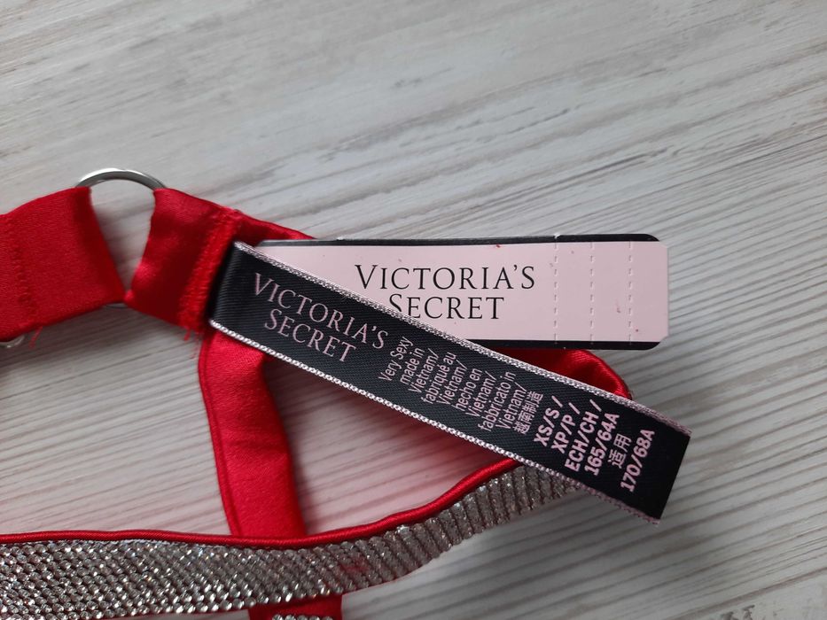 Пояс для чулок Victoria's Secret оригинал стразы красный на новый год