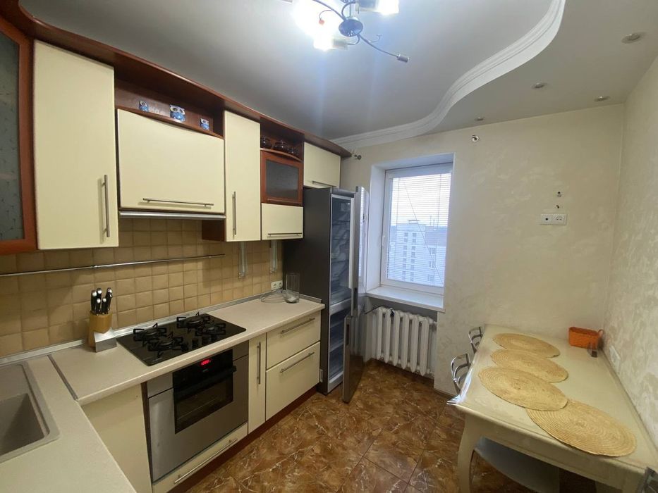 Аренда 2х к.кв Пр.Центральный/Шоссейная 10/10 14000грн