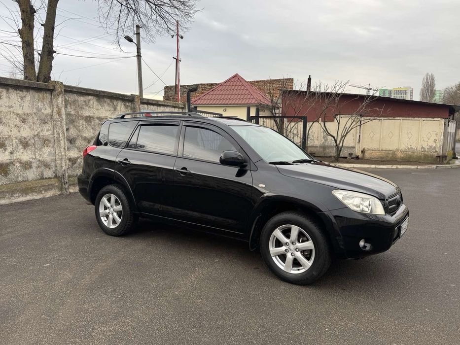 Продается TOYOTA RAV4
