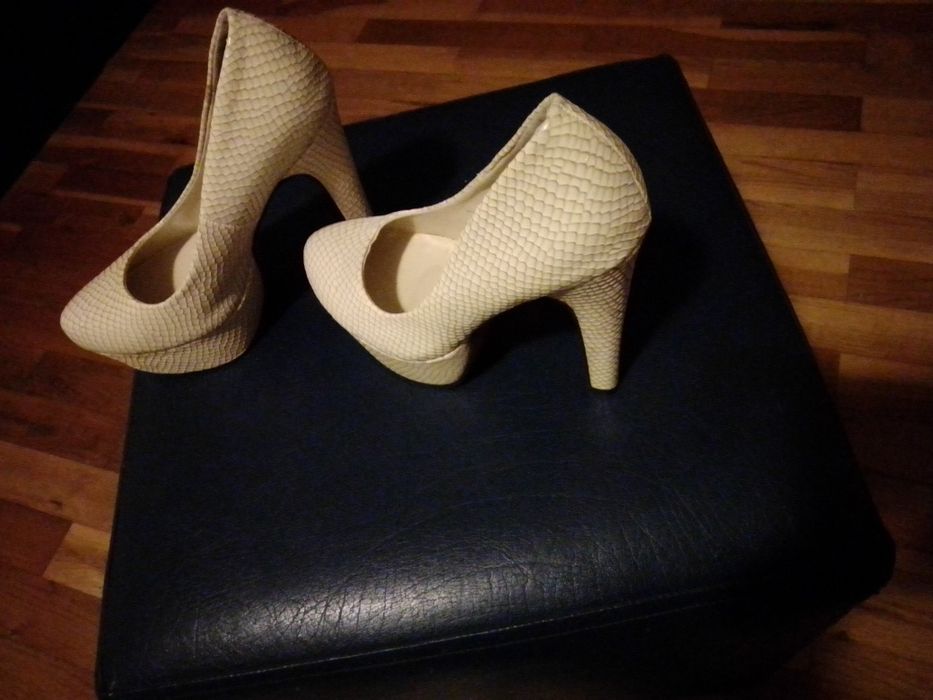 Sapatos feminino