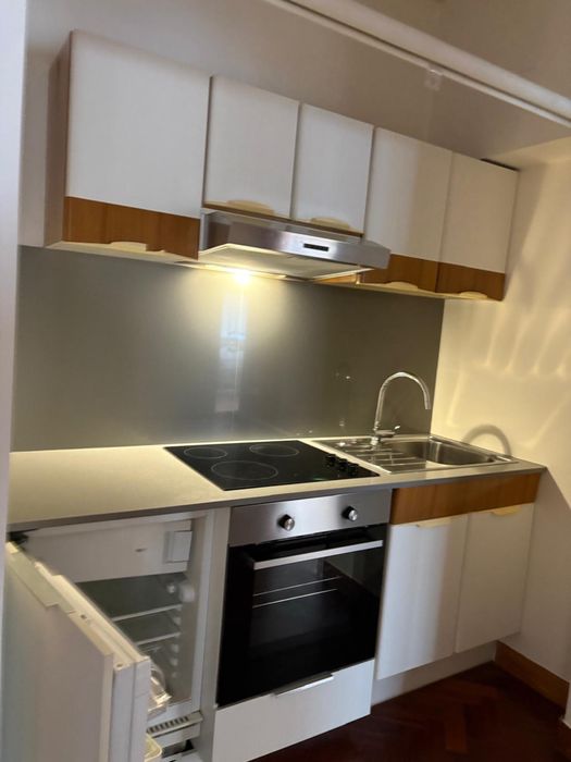 Apartamento T1 Lisboa/com 50 m2, para arrendamento na prestigiada zona da Lapa/Estrela
