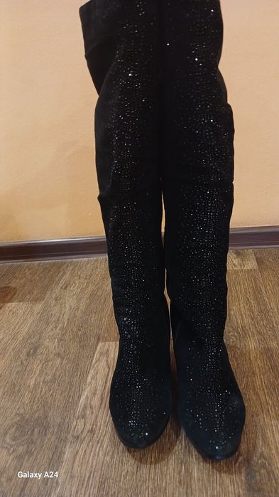 Сапожки та  шльопанці недорого