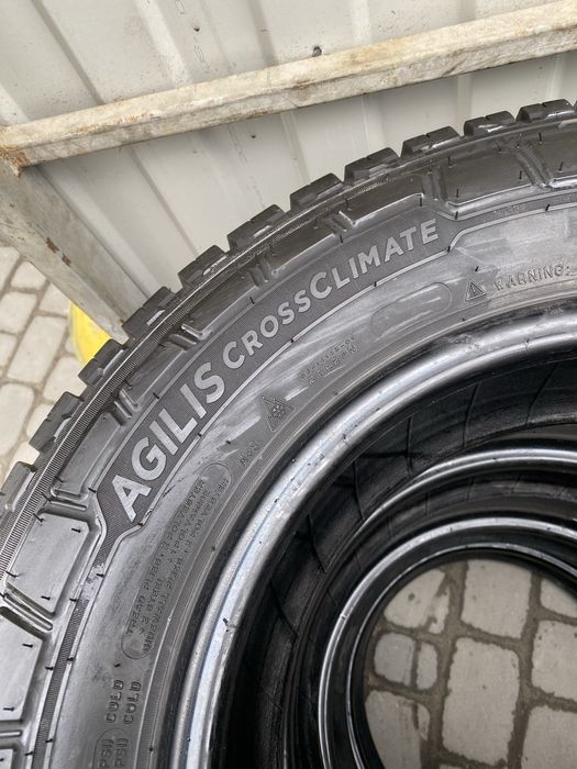 215/70 R15c Michelin CrossClimate