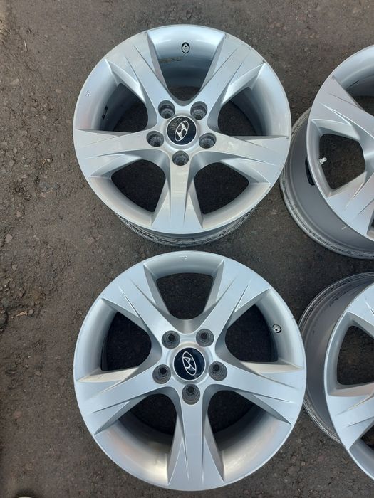 R16  5×114.3  ET 40  диски титани R16