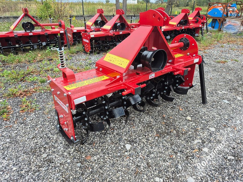 Glebogryzarka firmy STRUMYK Gryza Transport