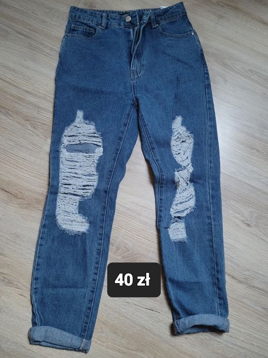 Spodnie z przetarciami typu boyfriend, dziurami CROPP