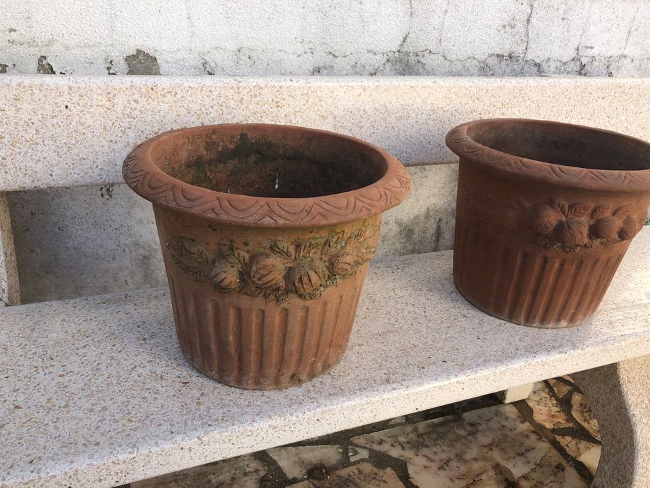 Vasos rústicos pequenos