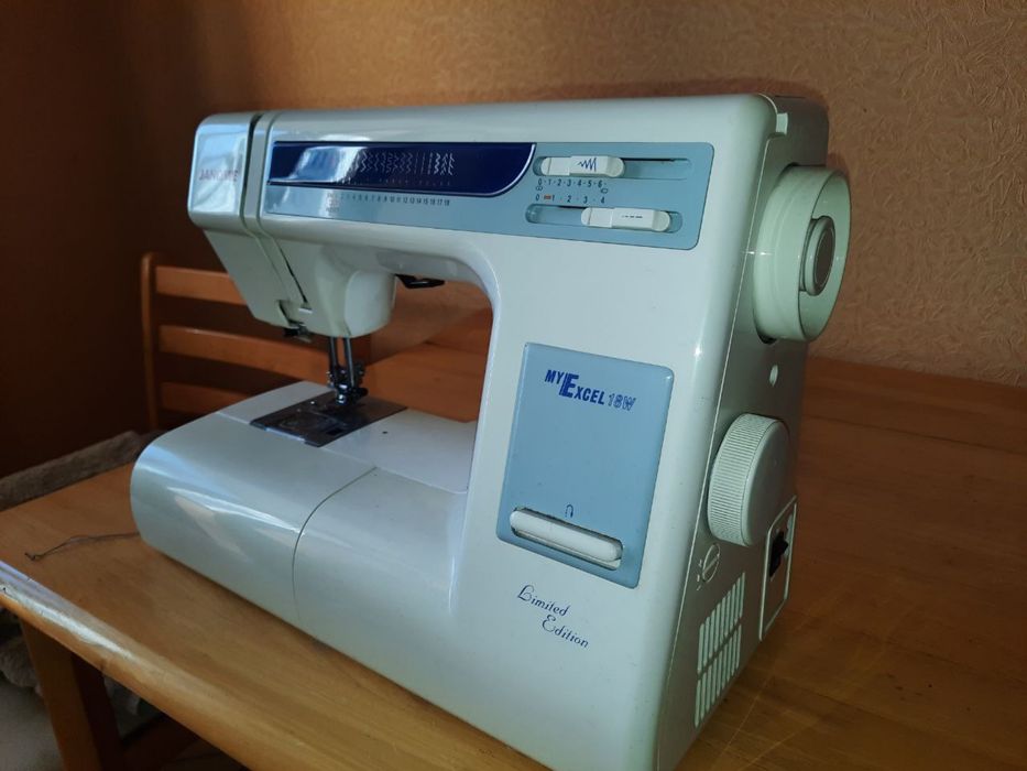 Швейная машинка Janome
