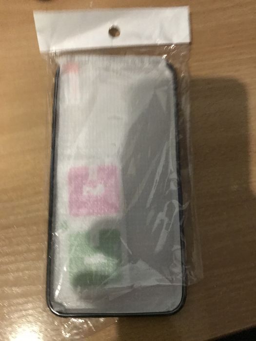 Продам недорого чехол на айфон 6 плюс