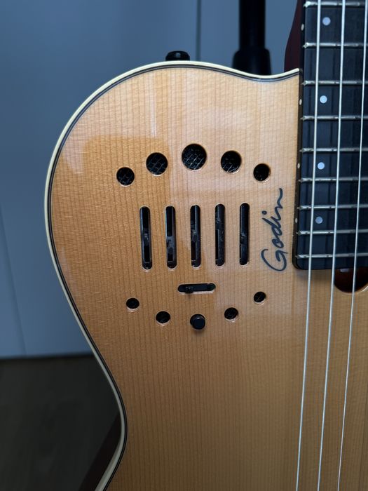 Guitarra Godin Multiac Nylon duet ambience
