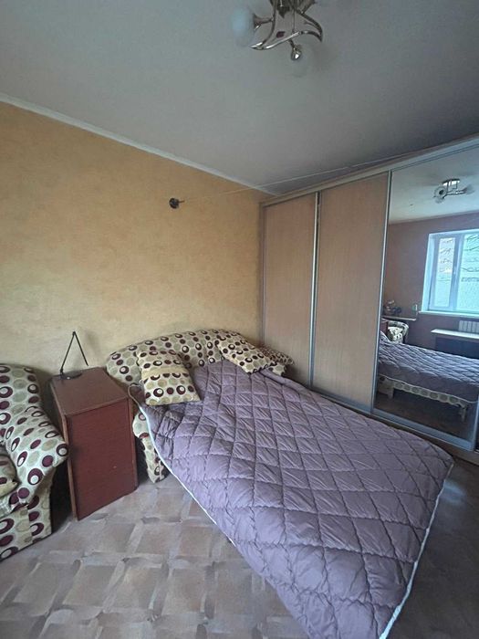 Продам 2 ком. кв. на Подоле, ул гер. Азова.