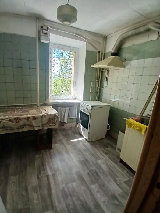 Продаж 2-х кімнатної квартири+ земельна  ділянка.Бородянка.