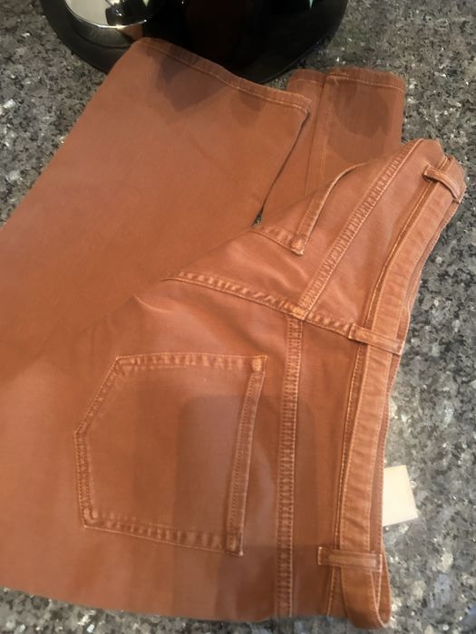 Spodnie jesns czekolada modna Pinko z paskuem r.32