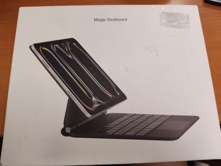 Etui z klawiaturą QWERTZ do iPad Pro 13" M4 SENGBIRCH P129-białe