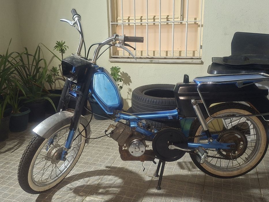 Mota a pedais antiga peugeor 104