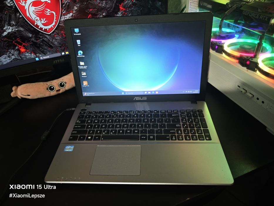 Laptop Asus x550c Intel i3-3217U / GT720M 2GB / 6GB Ram / 256 Ssd