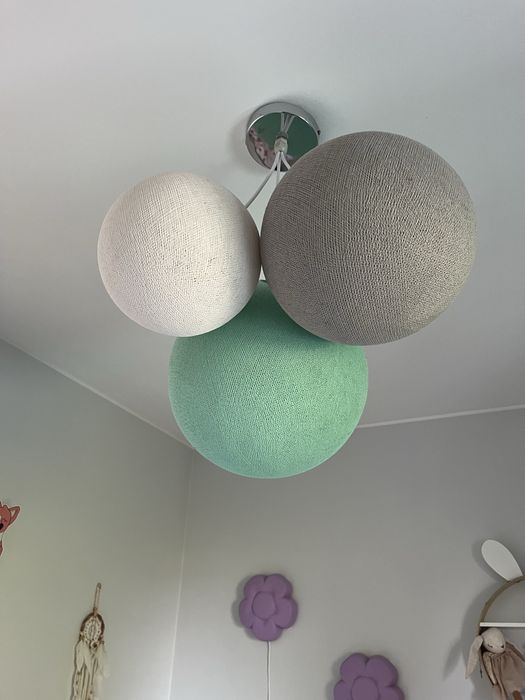 Candeeiro teto quarto criança