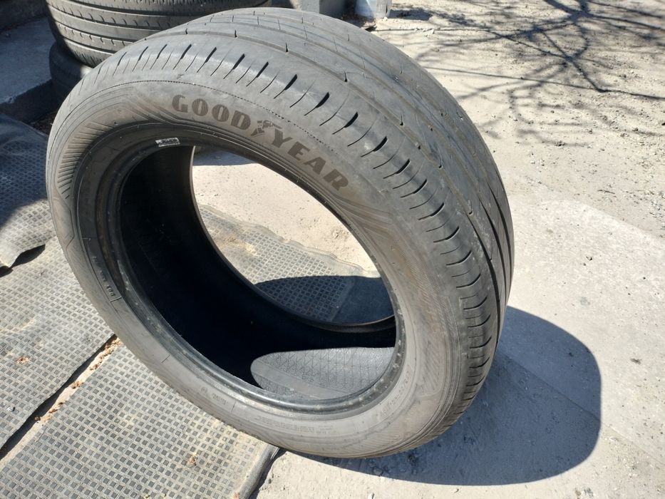 Продам шини R20 Good YEAR