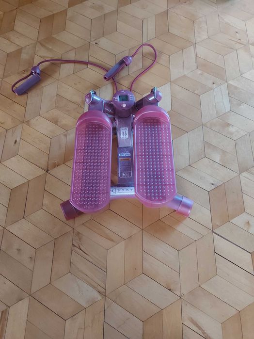 Stepper z rotacją (ruchem skrętnym) i gumami Domyos ST 290