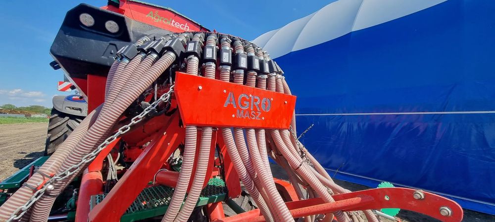 Agro-Masz AQUILA DRIVE 400  pneumatyczny siewnik zbożowy