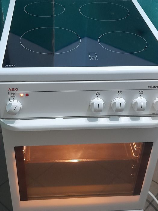 Електро плита *AEG*-50см.