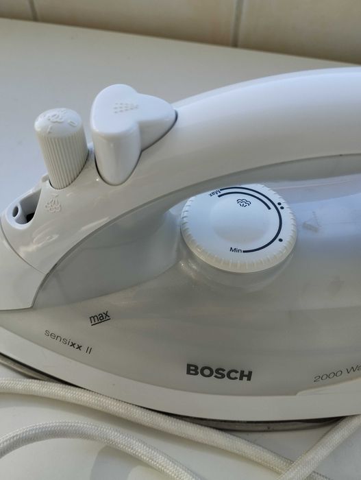 Ferro de engomar com vapor