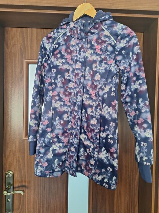 Kurtka , plaszczyk softshell  dla dziewczynki