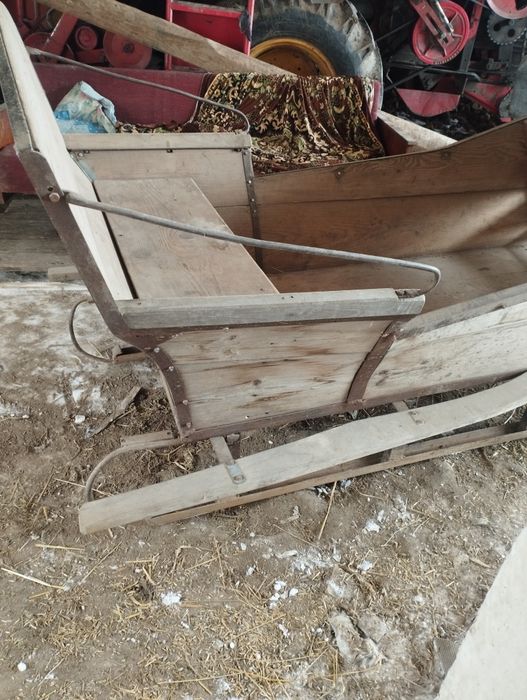 Продам кінни сані.