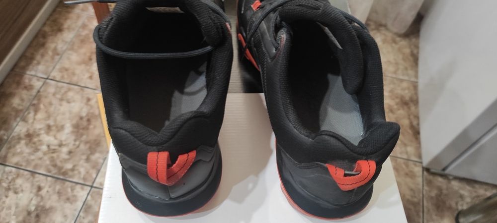 Кроссовки Adidas terrex