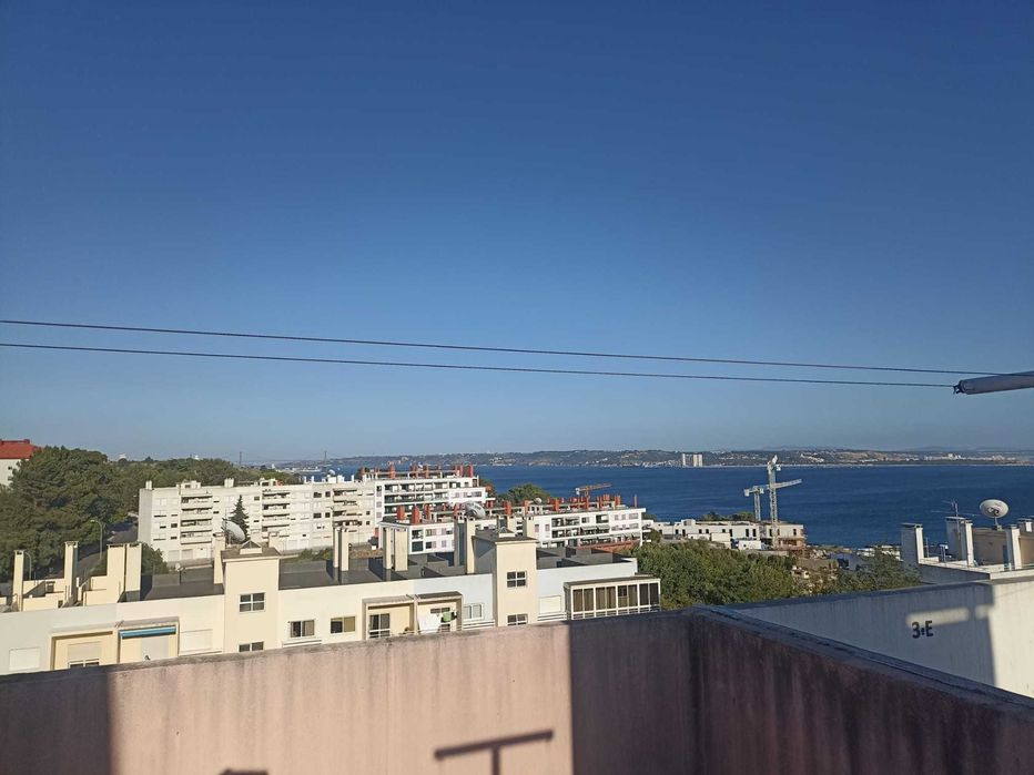 Apartamento T2 Paço de Arcos | Vista mar