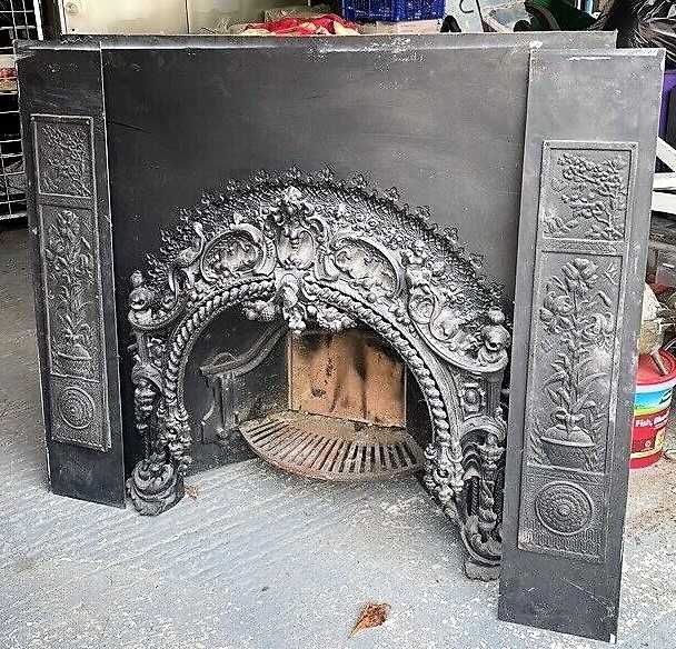 Kominek wiktoriański z I poł. XIX w.