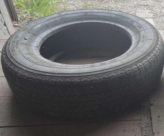 Продам недорого б/у шину 175/70/R13.