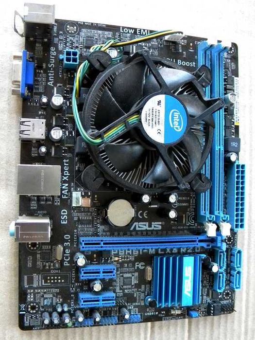 Материнська плата ASUS