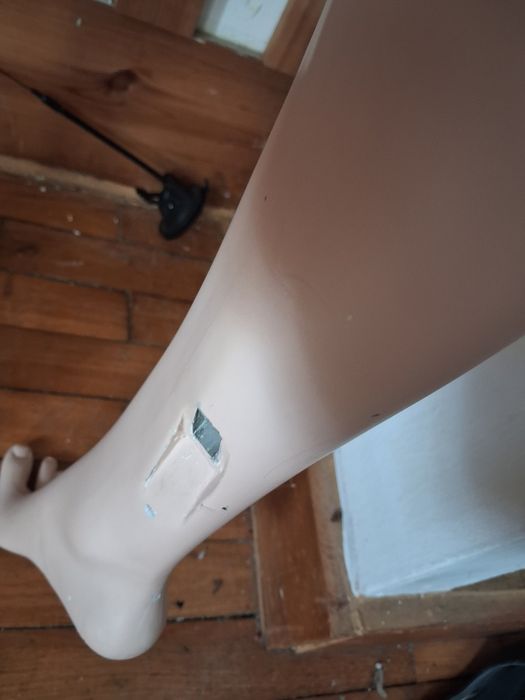 Manequim feminino 190cm sem braços e base
