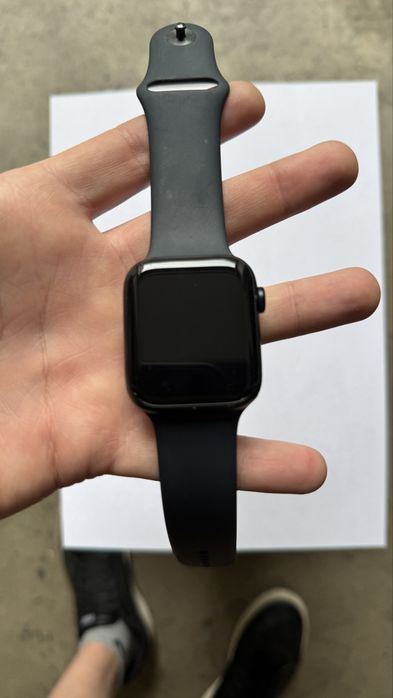 Apple Watch SE (GPS, 2-го поколения) Корпус 44 мм - Алюминий