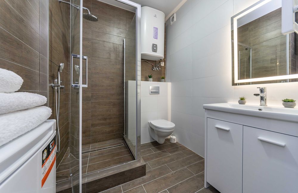 Стильна студія подобово, з Генератором, між двома станціями метро.