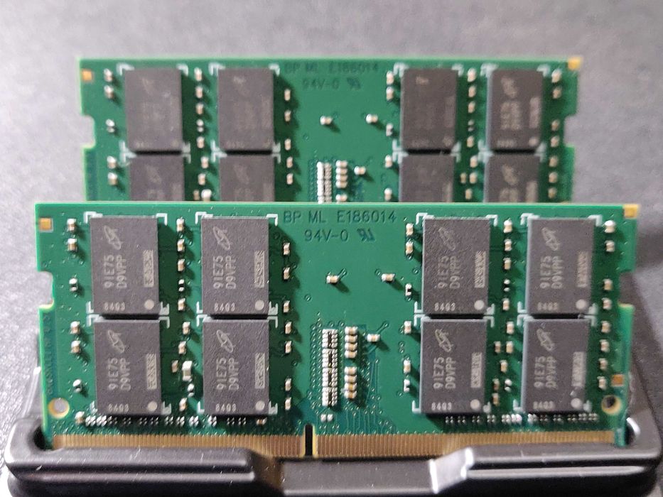 Память для ноутбуков Crucial 16GB x 2 SO-DIMM DDR4 2400 MHz  (32 GB)