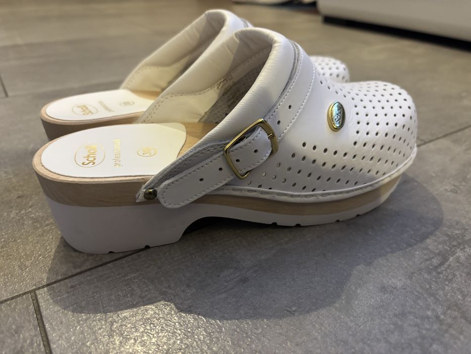 Chodaki Scholl Clog Supercomfort - białe, rozm. 38