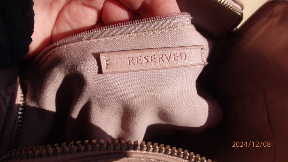 Torebka na ramię i do ręki marki Reserved.