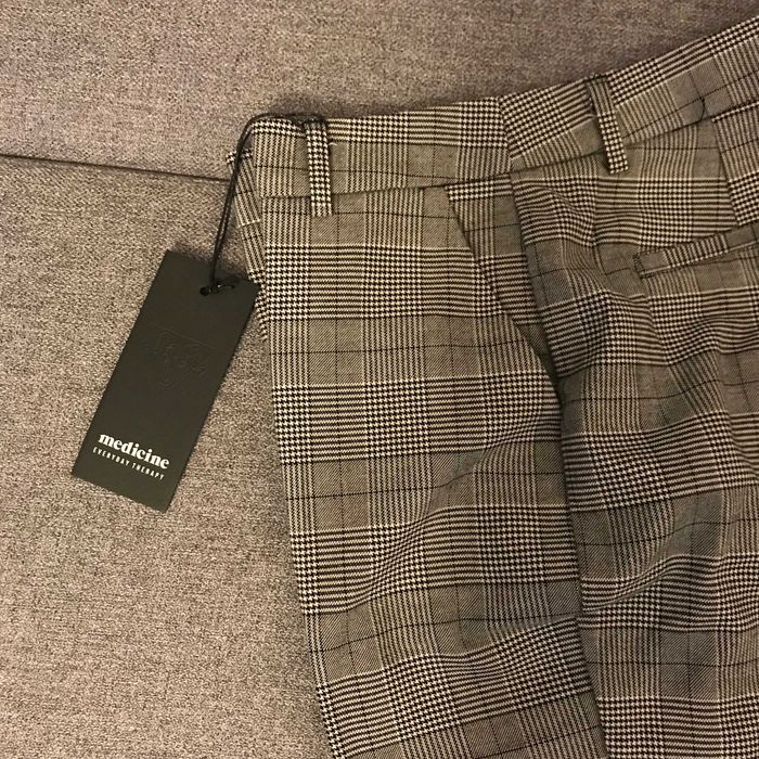 Spodnie Medicine w urocza kratkę - rozm. L - nowe