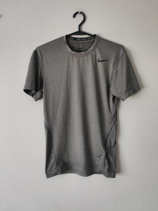 Sportowa koszulka Nike s