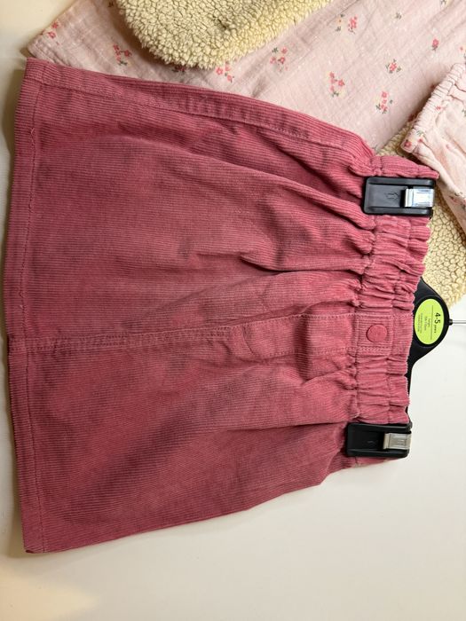 Весняний костюм для дівчинки