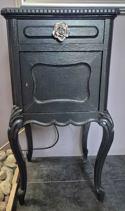 stylowa szafka retro