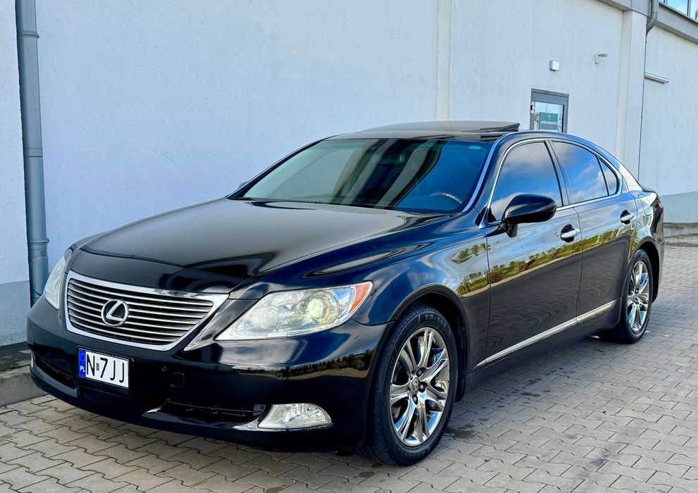 Lexus LS