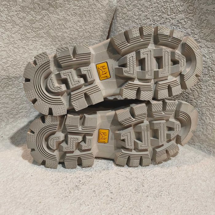 Ботинки унисекс Caterpillar - 41 р.