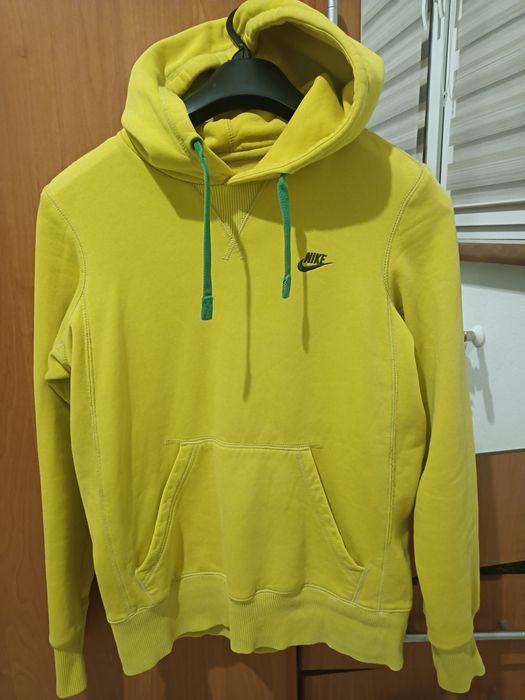 Żółta bluza Nike