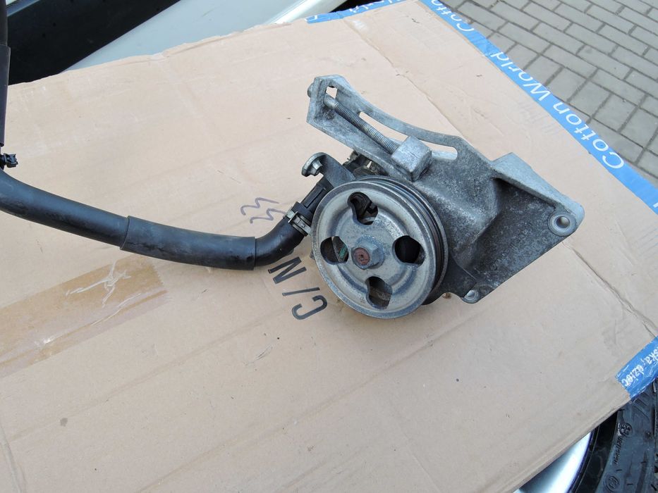 SUBARU WRX IMPREZA Pompa Wspomagania  2.5L STi WRX