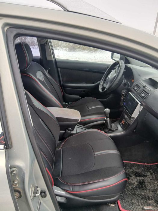 Продаж Toyota Avensis