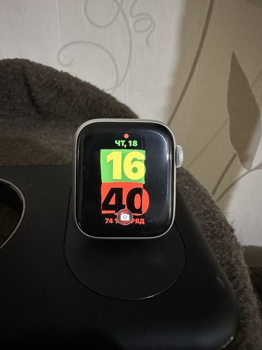 Apple Watch SE 2 2023 40mm Silver Aluminium
