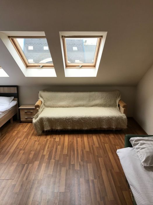 Великогабаритна квартира подобово на Петефі